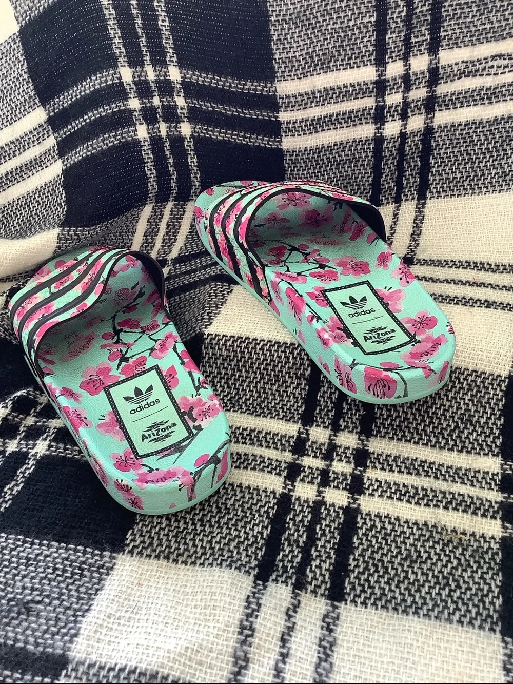 Arizona tea adidas limited edition slides